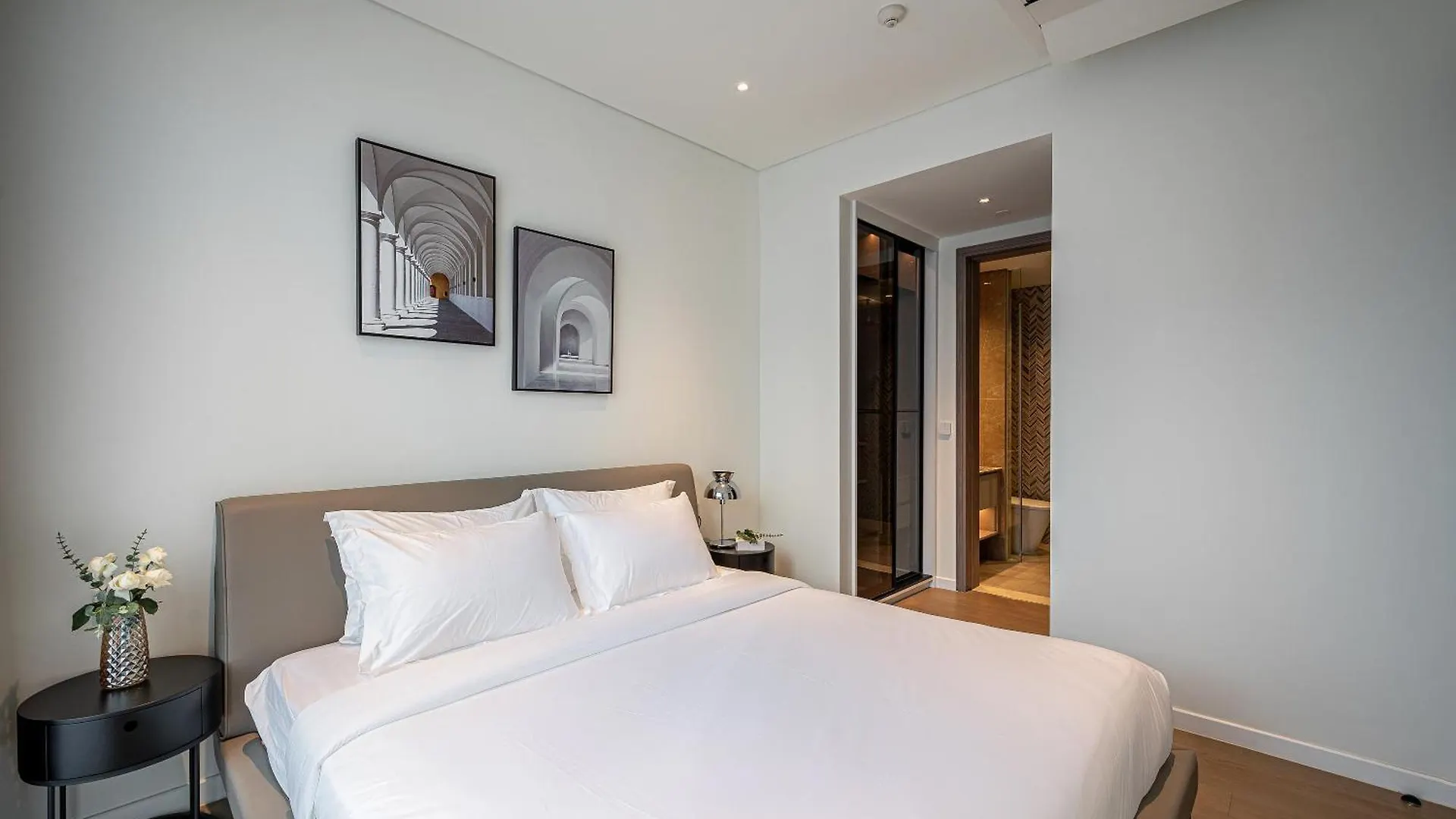Opera Saigon Suites Ho Chi Minh City Apartment