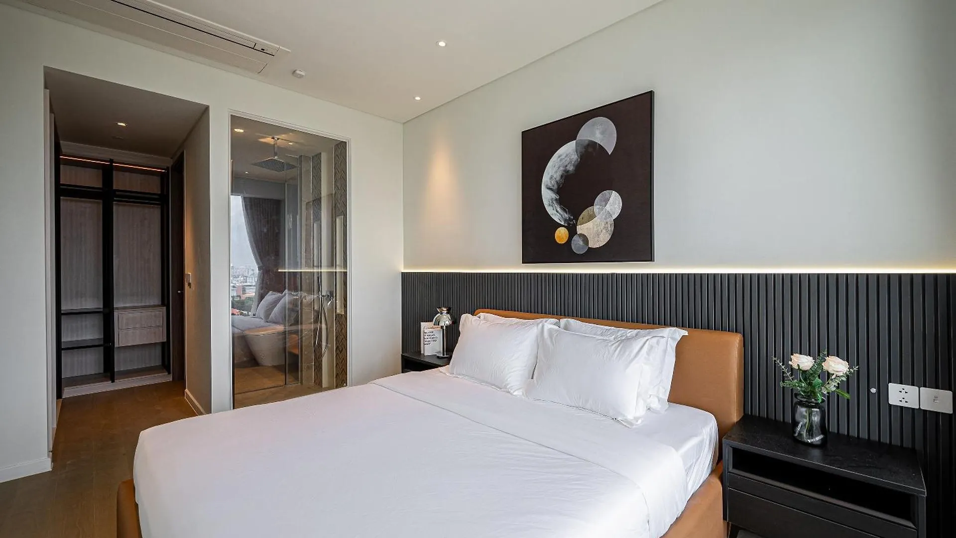 Opera Saigon Suites Ho Chi Minh City Apartment
