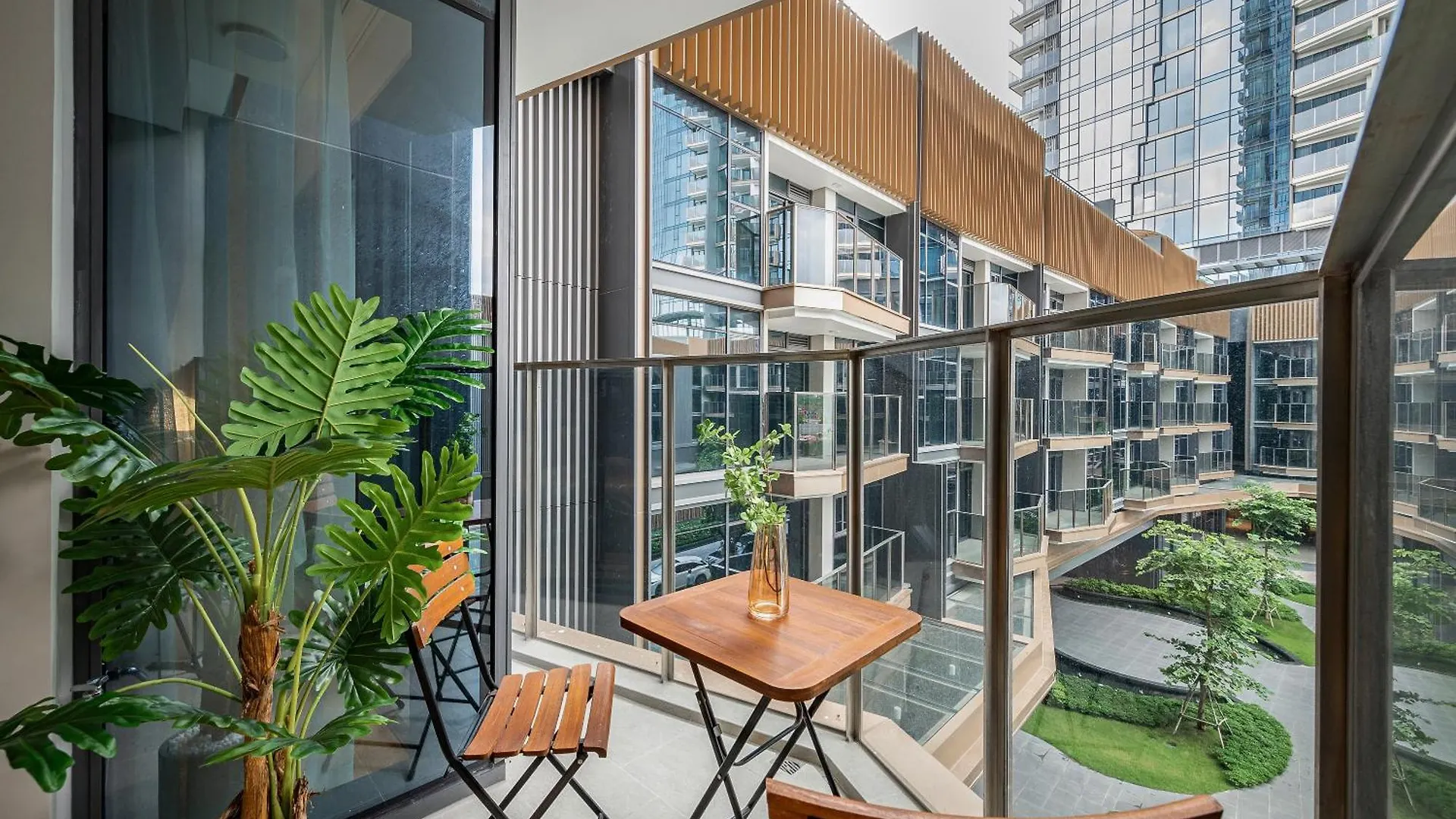 Opera Saigon Suites Ho Chi Minh City Apartment